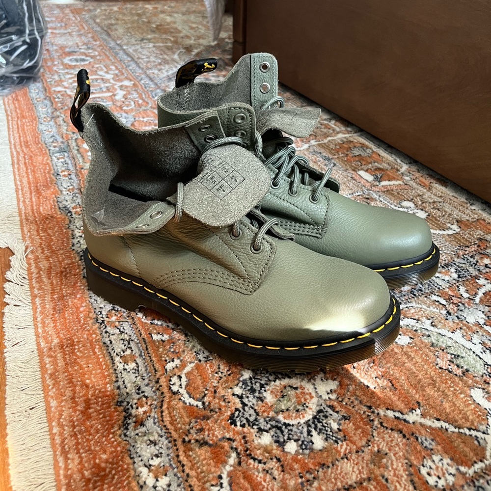 COPY - New never worn Dr. Martens